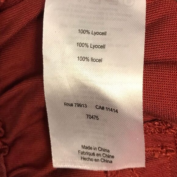 A Pea in the Pod maternity rust wide leg capris size medium NWT - Picture 5 of 6